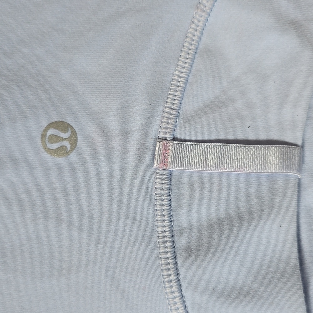 Lululemon Define Jacket. Light blue. size 6 - Picture 10 of 11